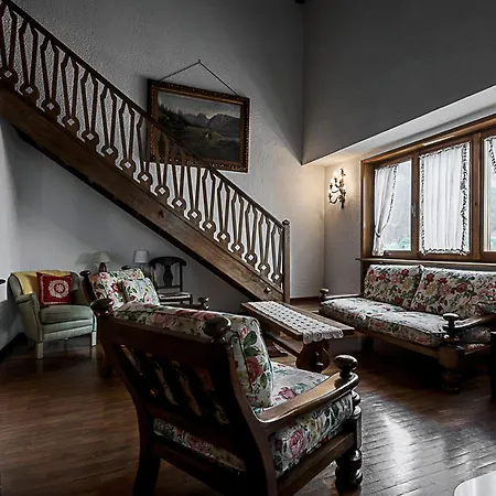 Luxury Apartment- Stunning Mountain View Appartamento